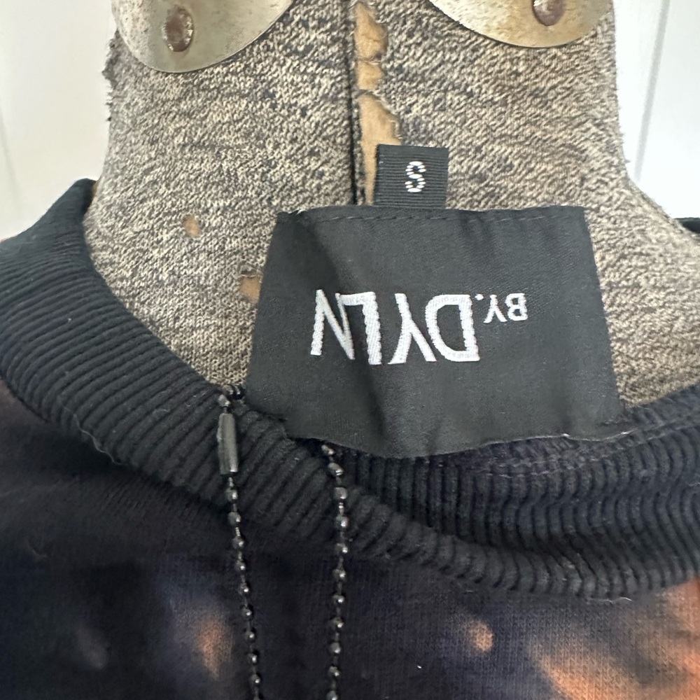 REVOLVE| BY. DYLN MERCY SWEATSHIRT IN CHOC BNWT - Picture 4 of 7